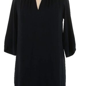 Chic Black V-Neck Dress